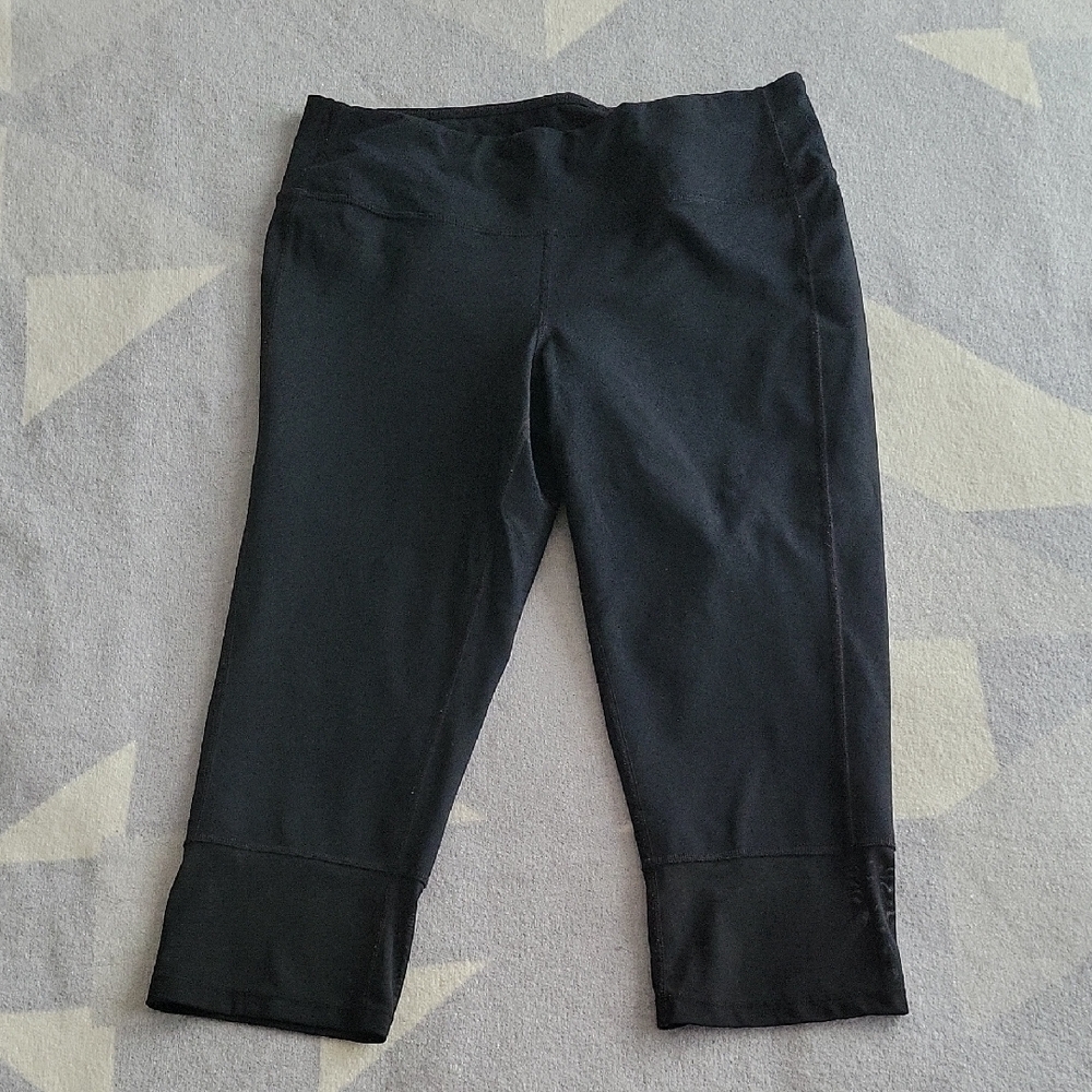 Joe Fresh Active Capris
